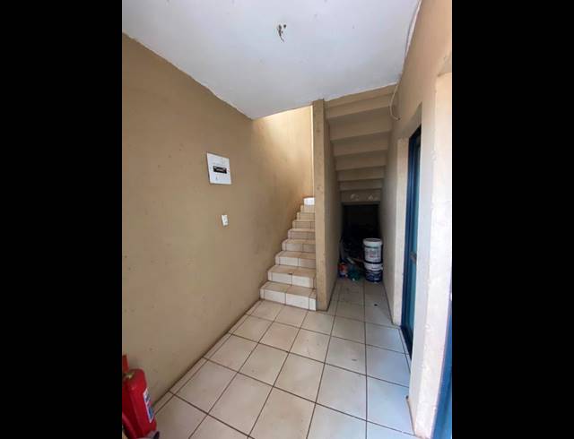 12 BEDROOM HOUSE FOR SALE IN LEACHVILLE EXT 3